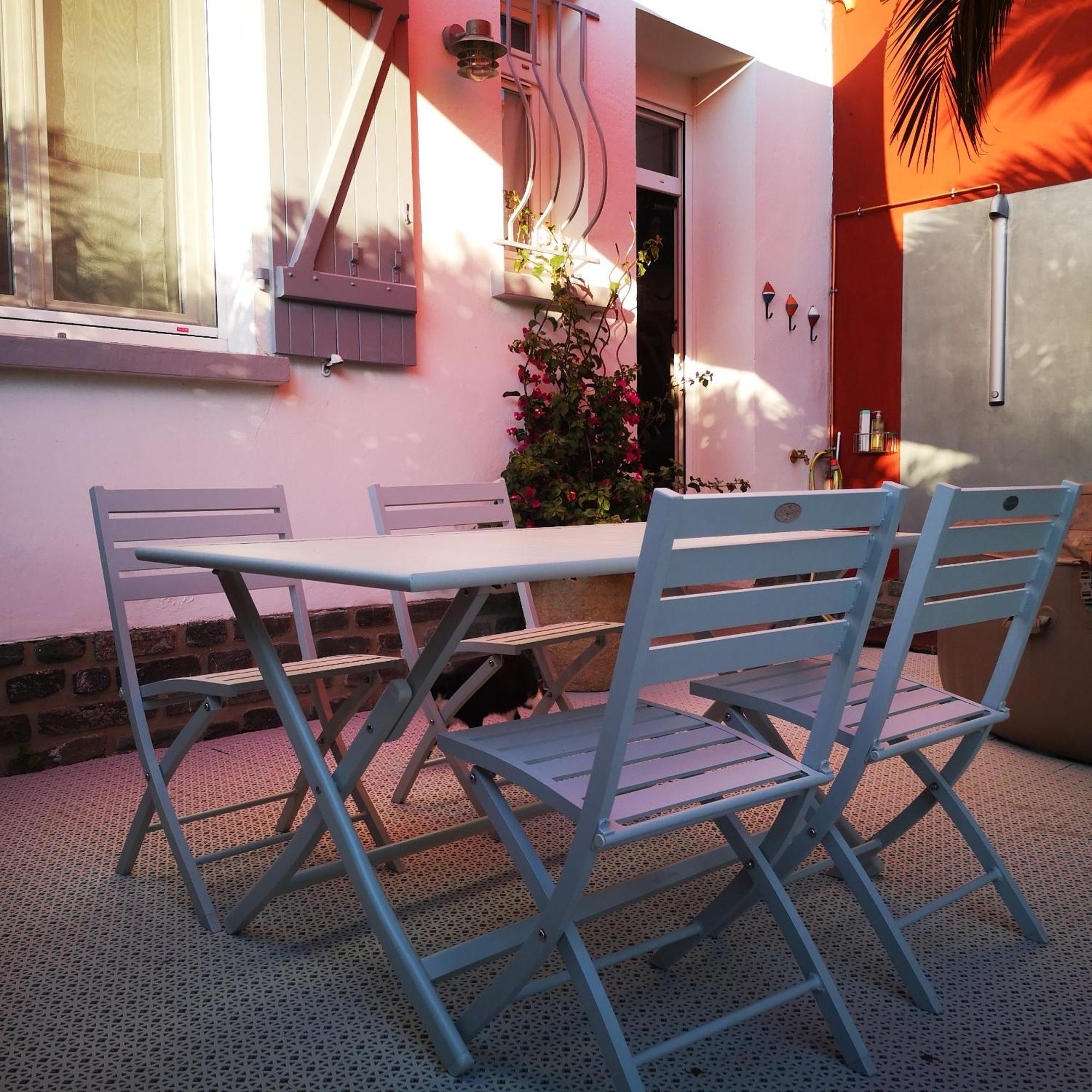 Le Bleu Parentale Cuisine Partagee Homestay Beauvoir-sur-Mer